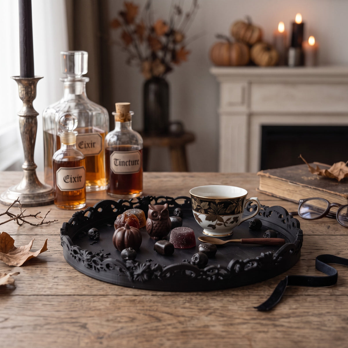 Gothic Halloween Serving Tray – Ornate Skull & Bat Decorative Tray