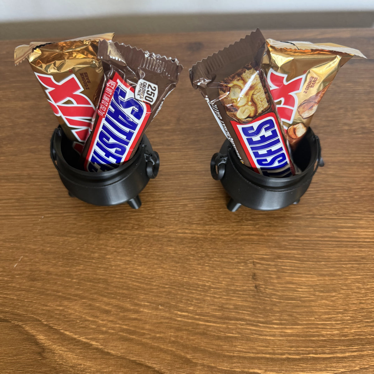 2 Mini Halloween Cauldron Candy Holder