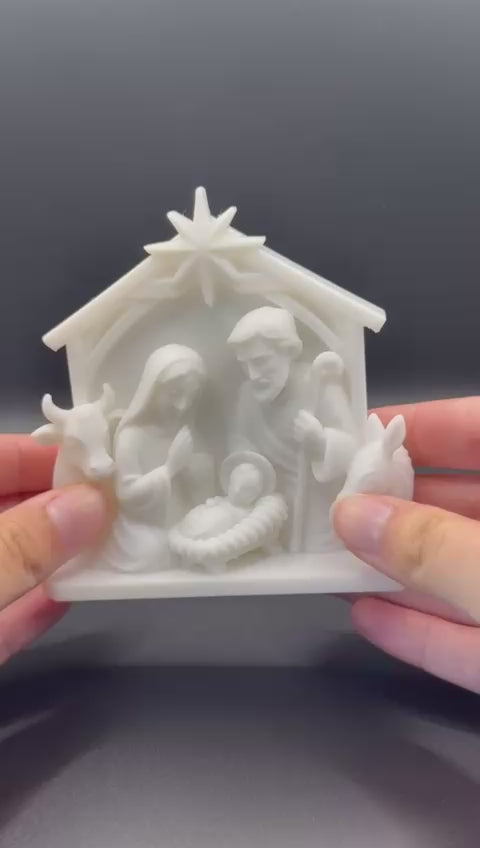 Christmas Nativity Scene – Holy Family & Animals